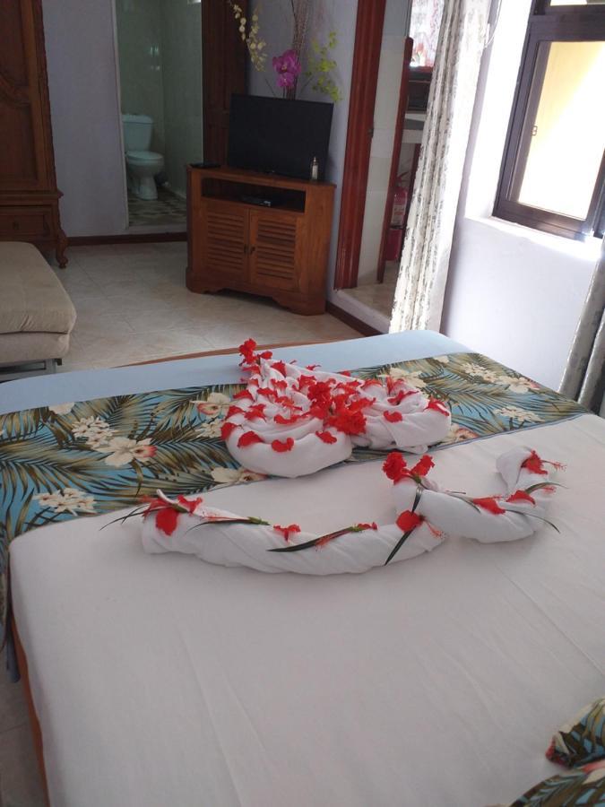 Orchid Sunset Guest House Baie Lazare  Exterior photo