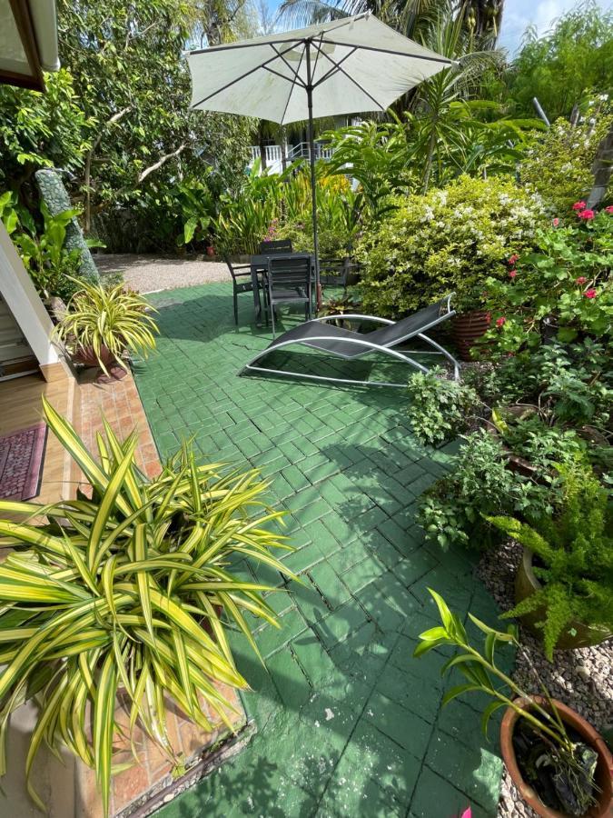 Orchid Sunset Guest House Baie Lazare  Exterior photo